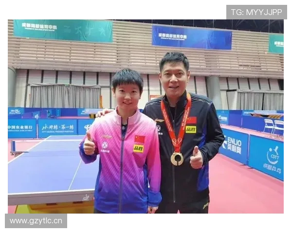 孙颖莎一天喝三杯冰美式，训练完直接睡地板？