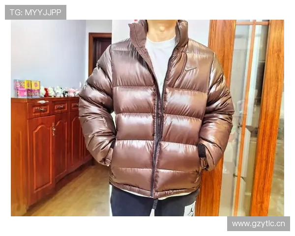 托尼娅买的那件羽绒服比我家沙发还贵，这生活差距也太大了吧！